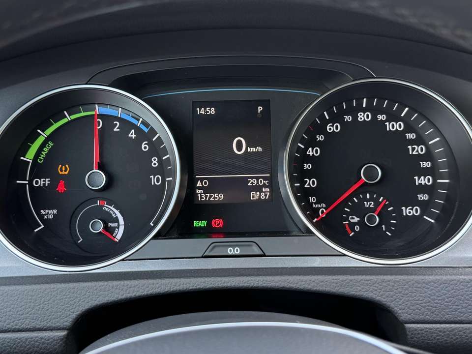 Volkswagen e-Golf - Imagem 20