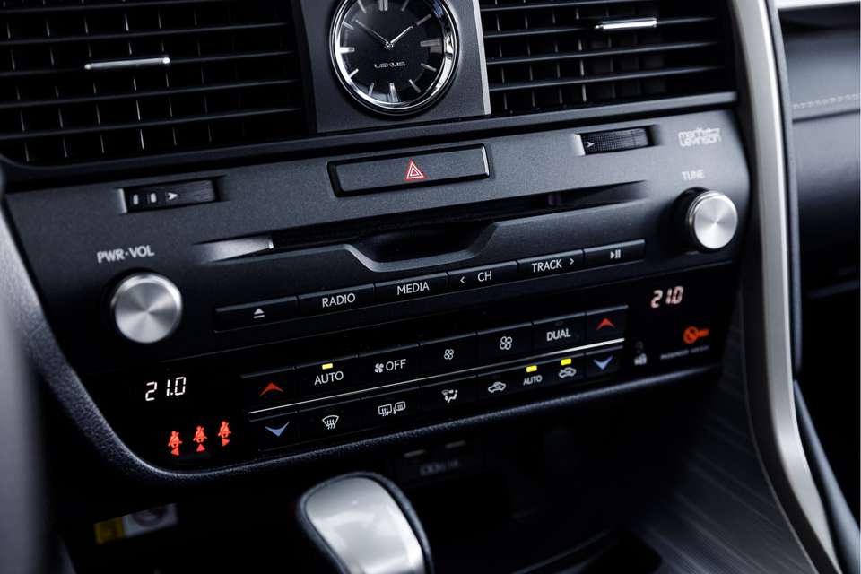 Lexus RX 450h - Imagem 10