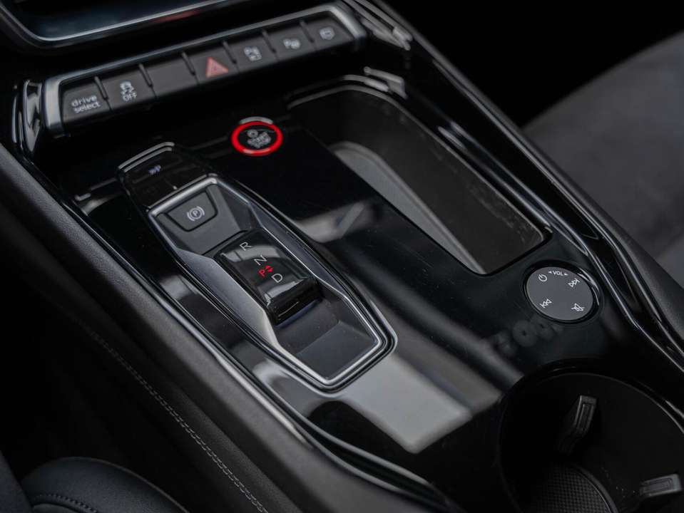 Audi e-tron GT - Imagem 16