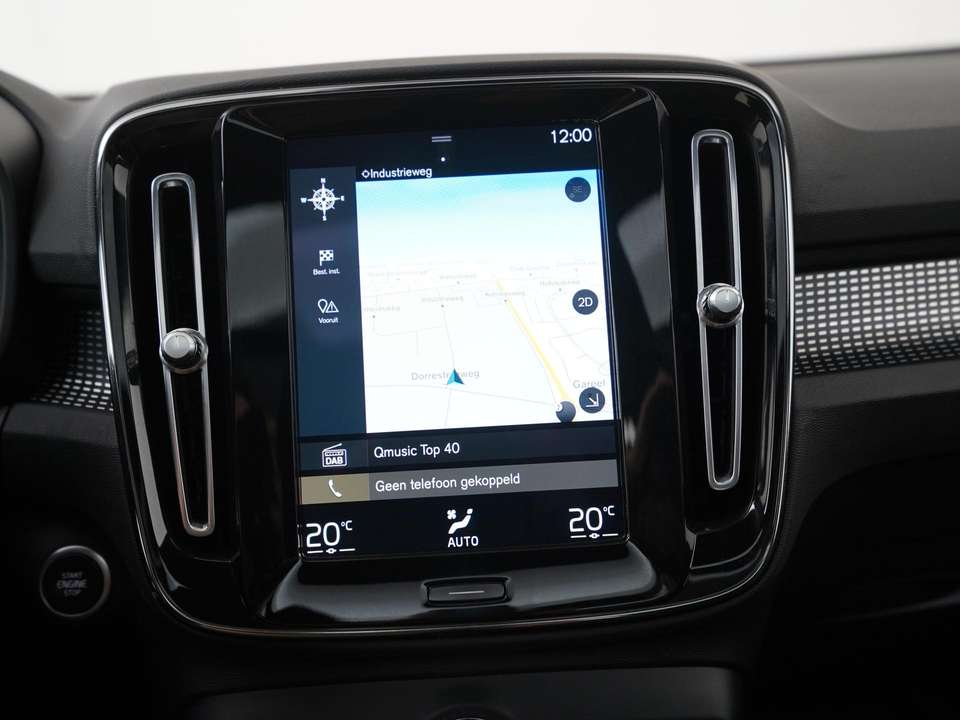 Volvo XC40 - Imagem 12