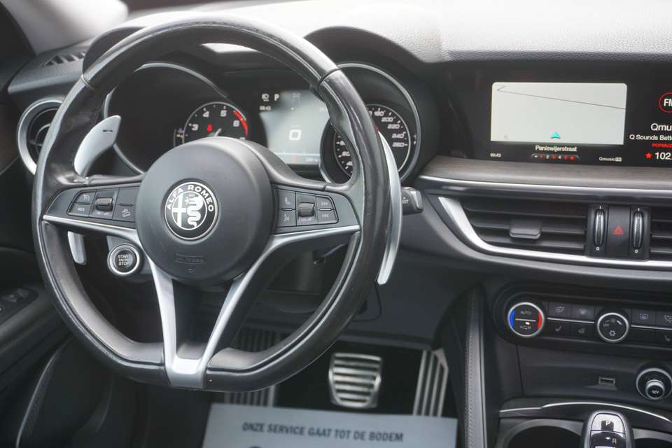 Alfa Romeo Stelvio - Imagem 6