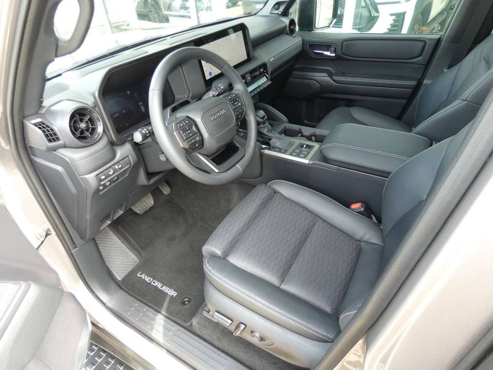 Toyota Land Cruiser - Imagem 9