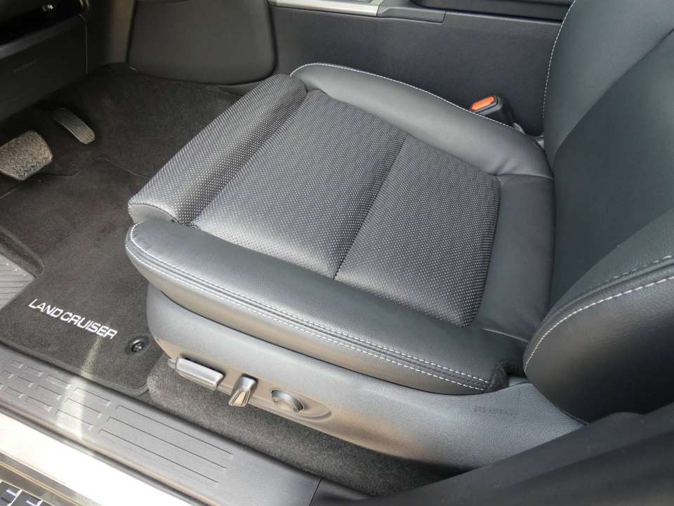 Toyota Land Cruiser - Imagem 10