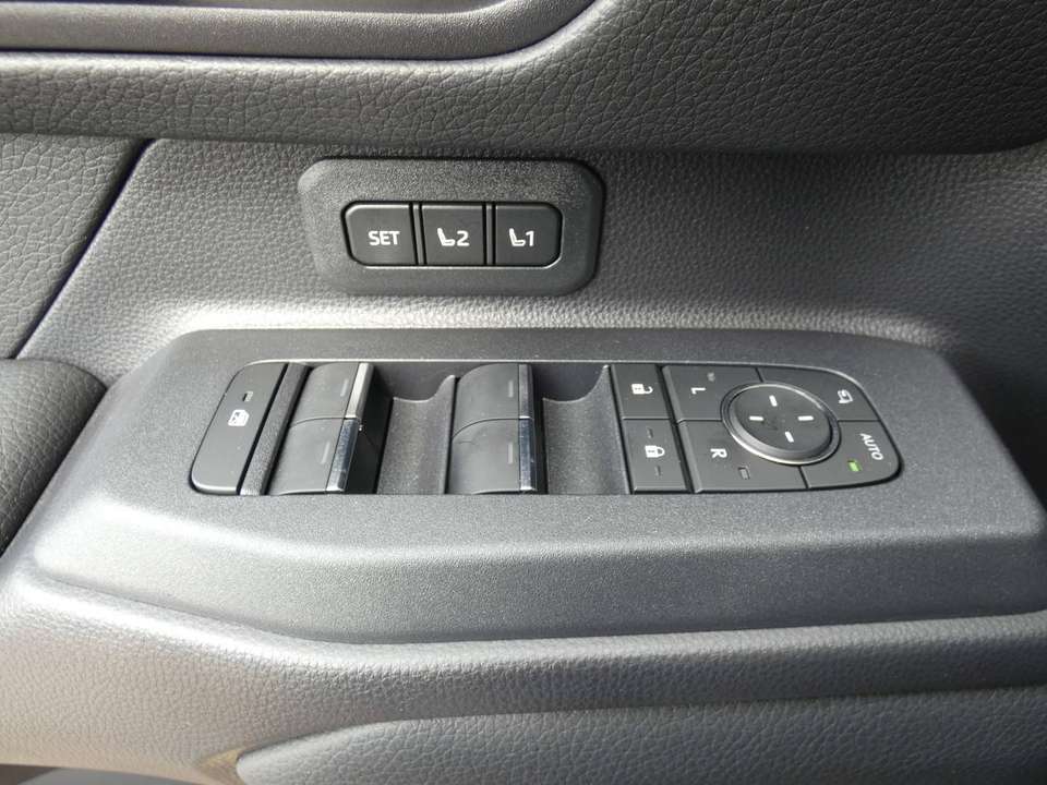 Toyota Land Cruiser - Imagem 12