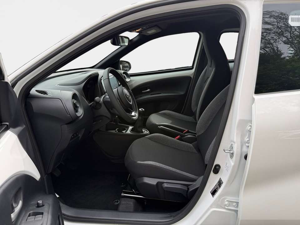 Toyota Aygo X - Imagem 9