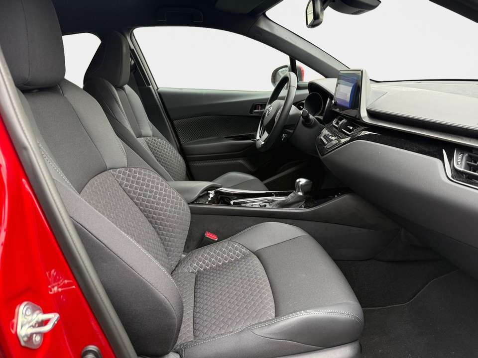 Toyota C-HR - Imagem 12