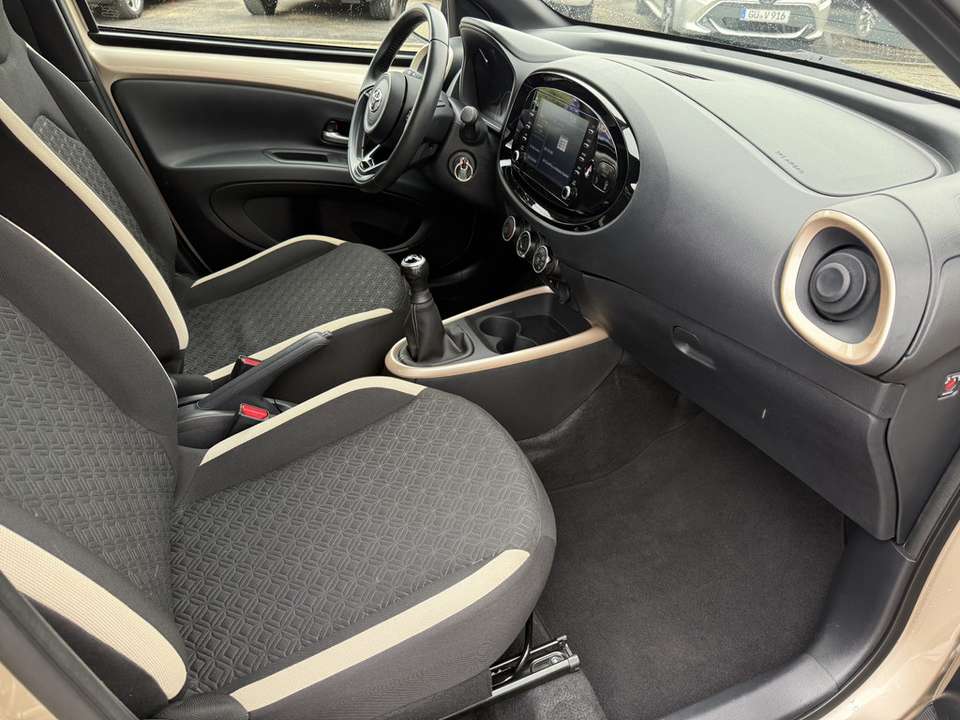 Toyota Aygo X - Imagem 7