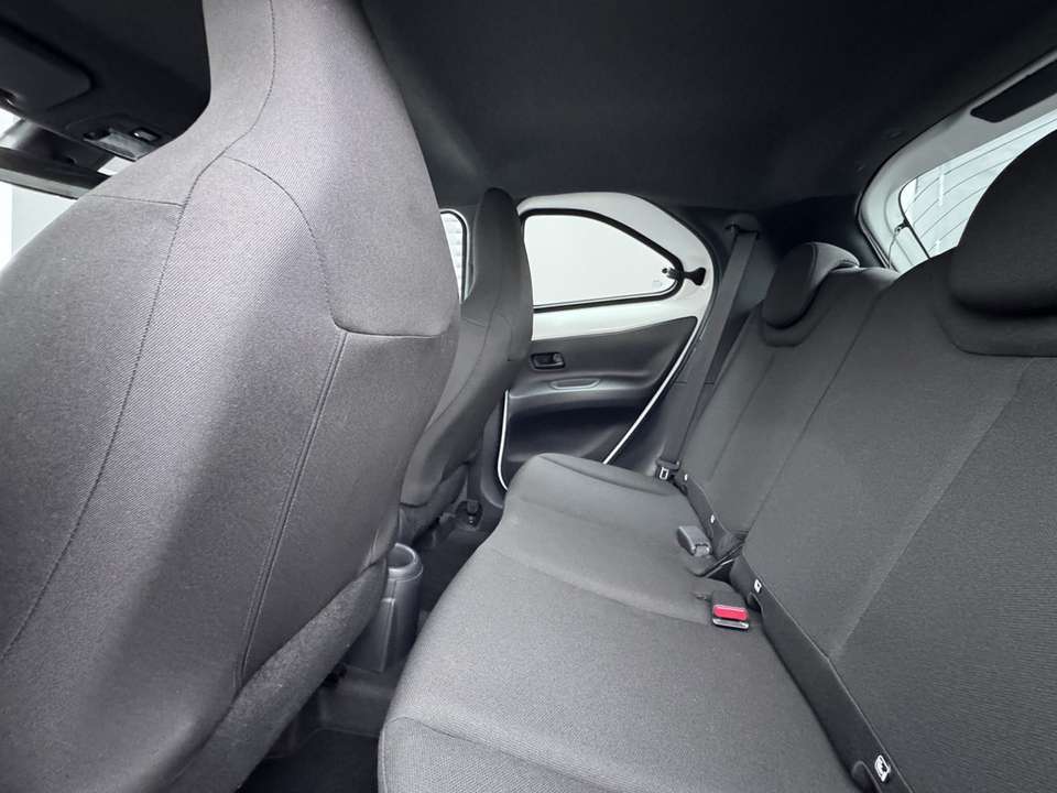 Toyota Aygo X - Imagem 8