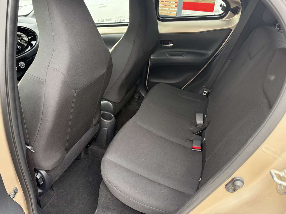 Toyota Aygo X - Imagem 13