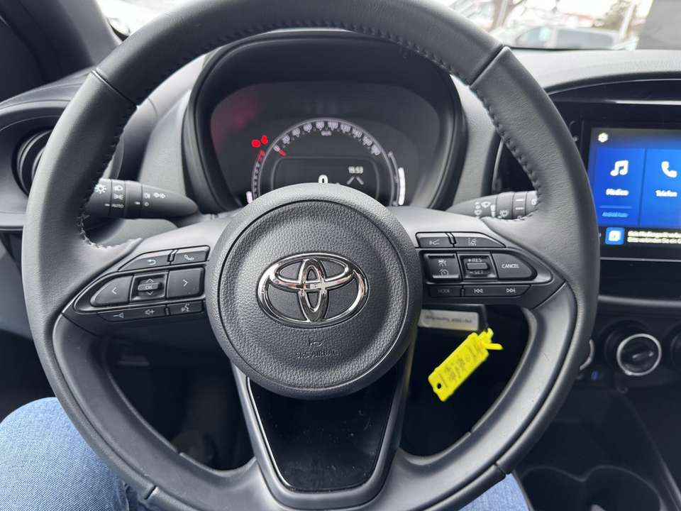 Toyota Aygo X - Imagem 13