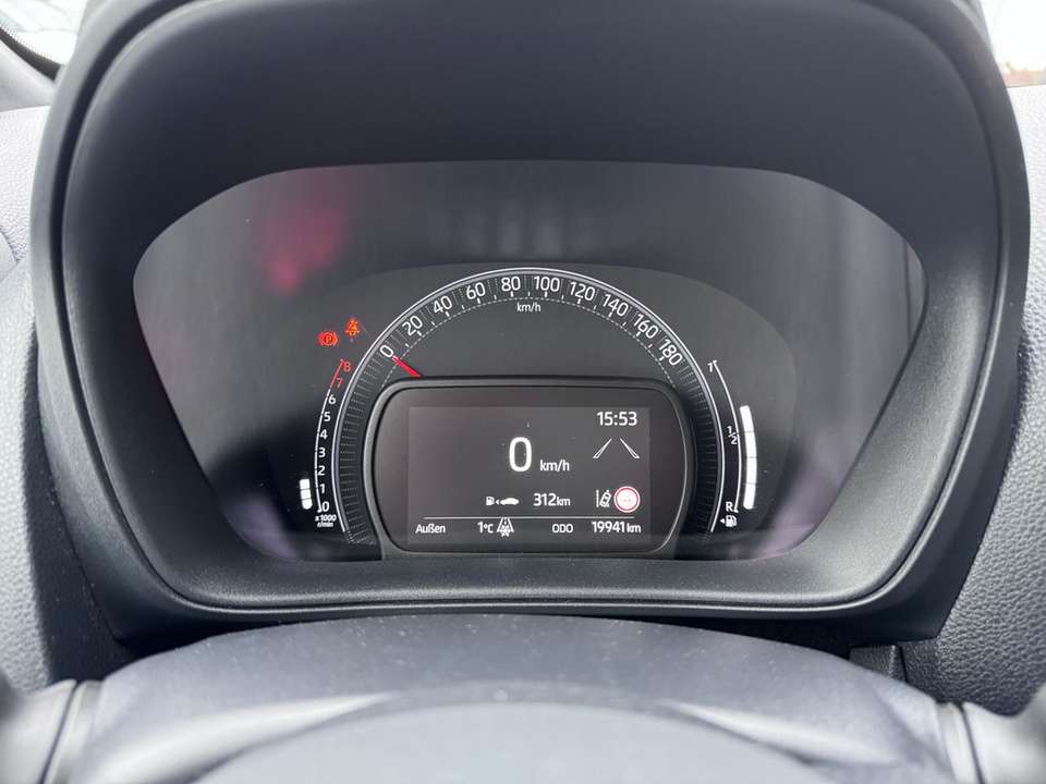 Toyota Aygo X - Imagem 15