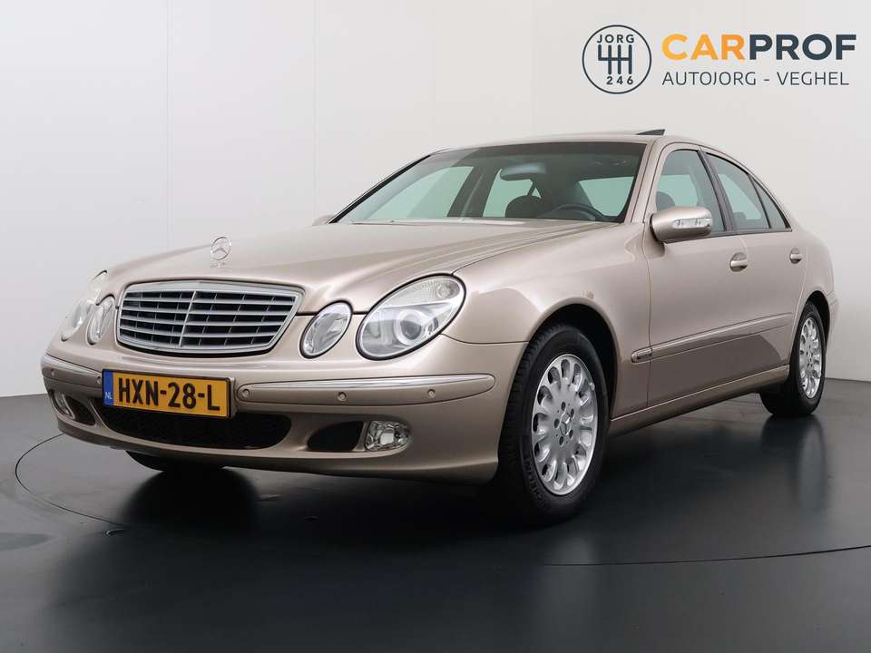 Mercedes-Benz E 240 - Imagem 1
