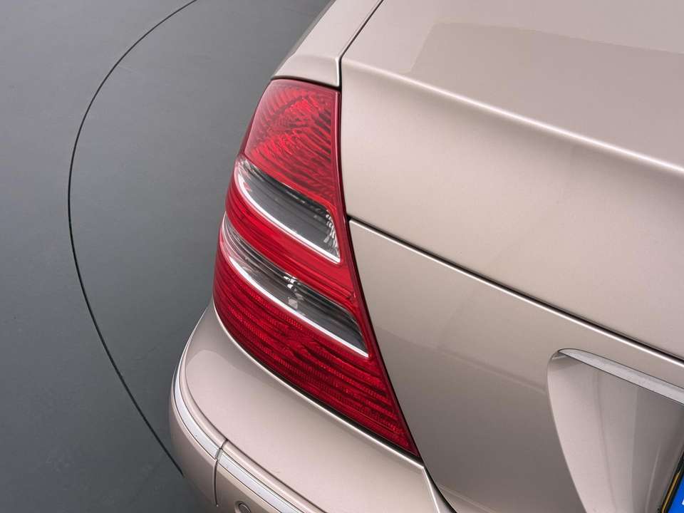 Mercedes-Benz E 240 - Imagem 5
