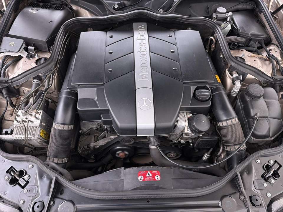 Mercedes-Benz E 240 - Imagem 11