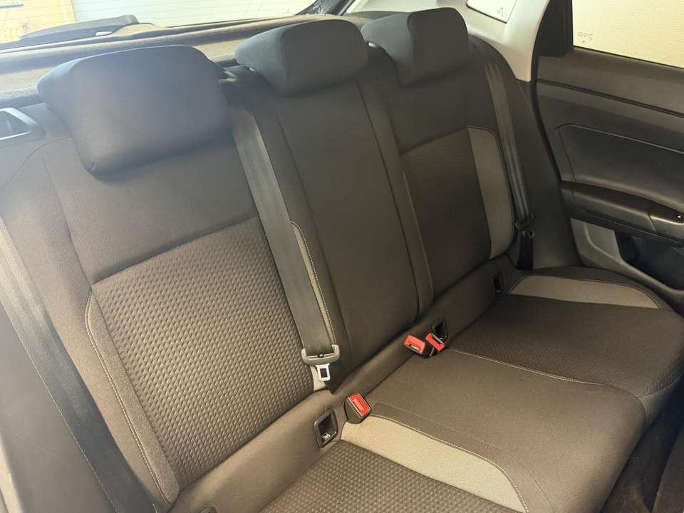Volkswagen Polo - Imagem 18