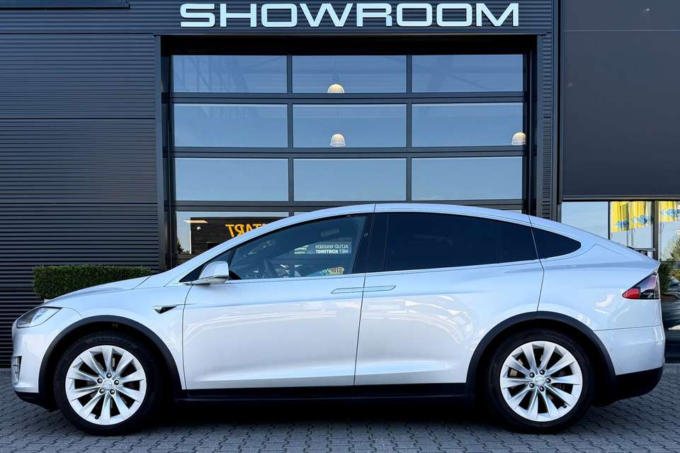 Tesla Model X - Imagem 3