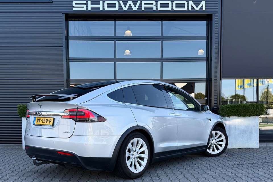 Tesla Model X - Imagem 6