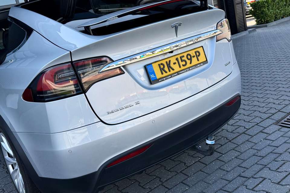 Tesla Model X - Imagem 10