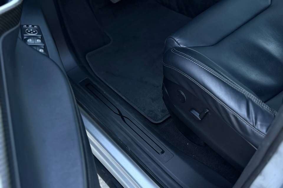 Tesla Model X - Imagem 13