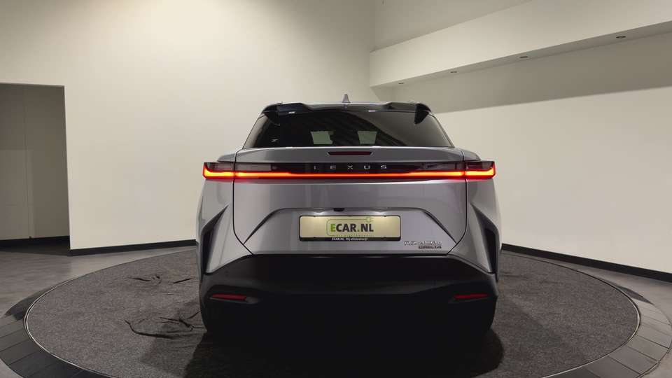 Lexus RZ - Imagem 4