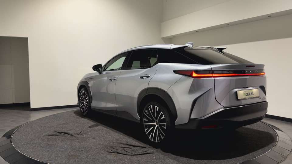 Lexus RZ - Imagem 5