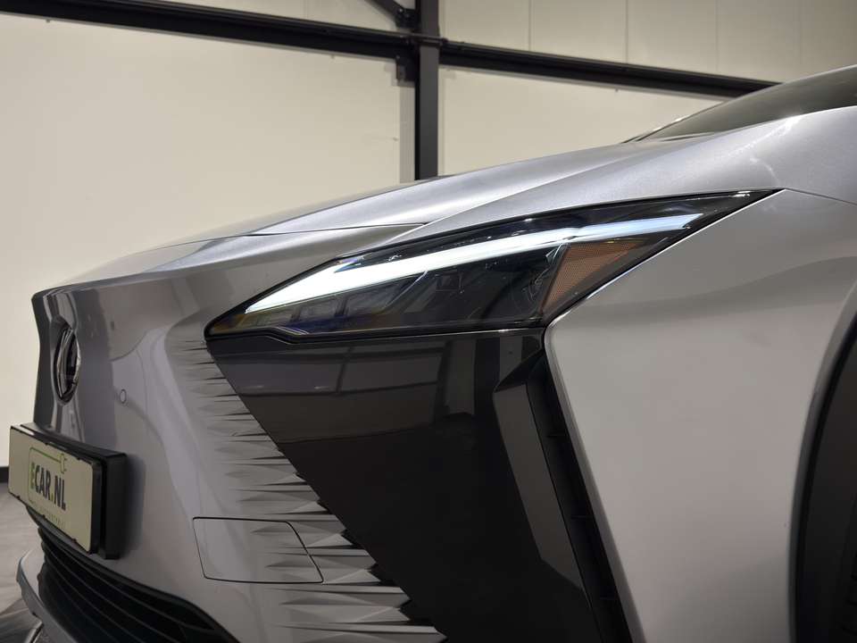 Lexus RZ - Imagem 9