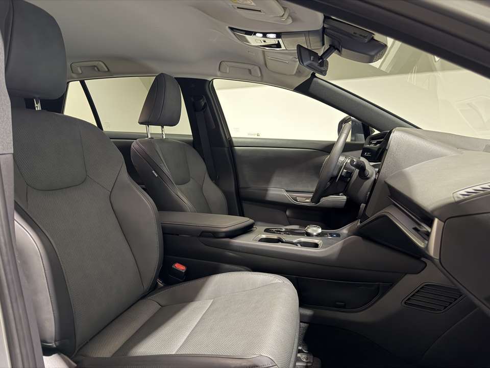 Lexus RZ - Imagem 15