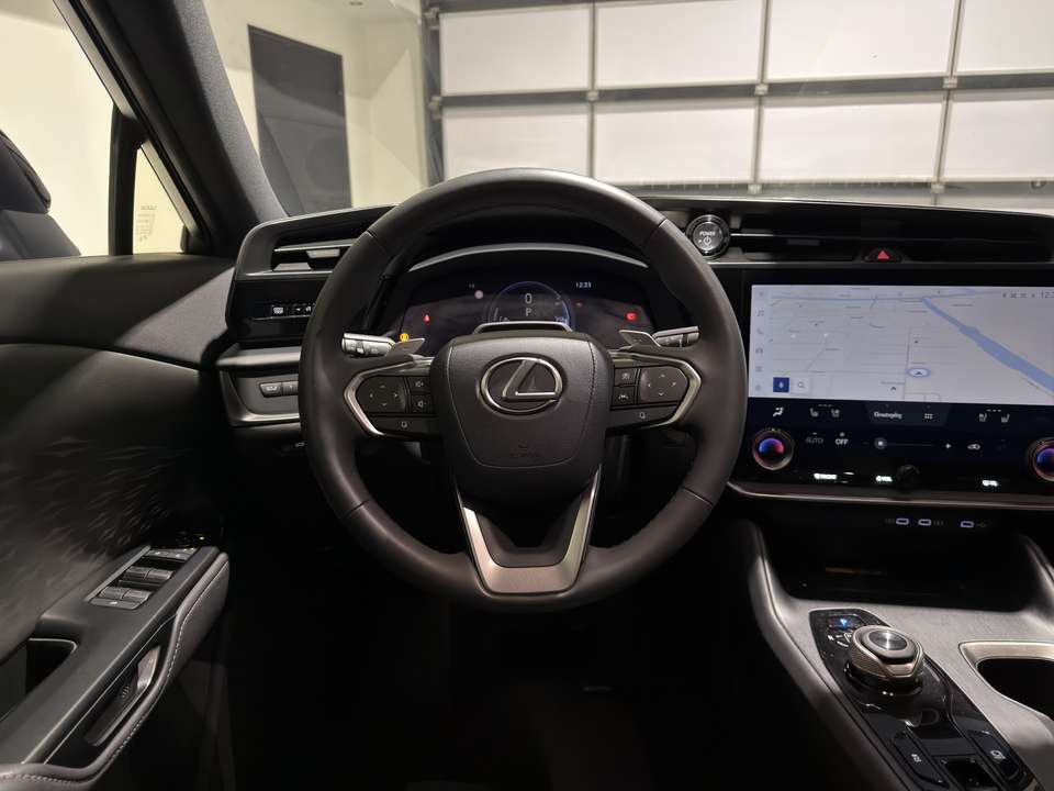 Lexus RZ - Imagem 20