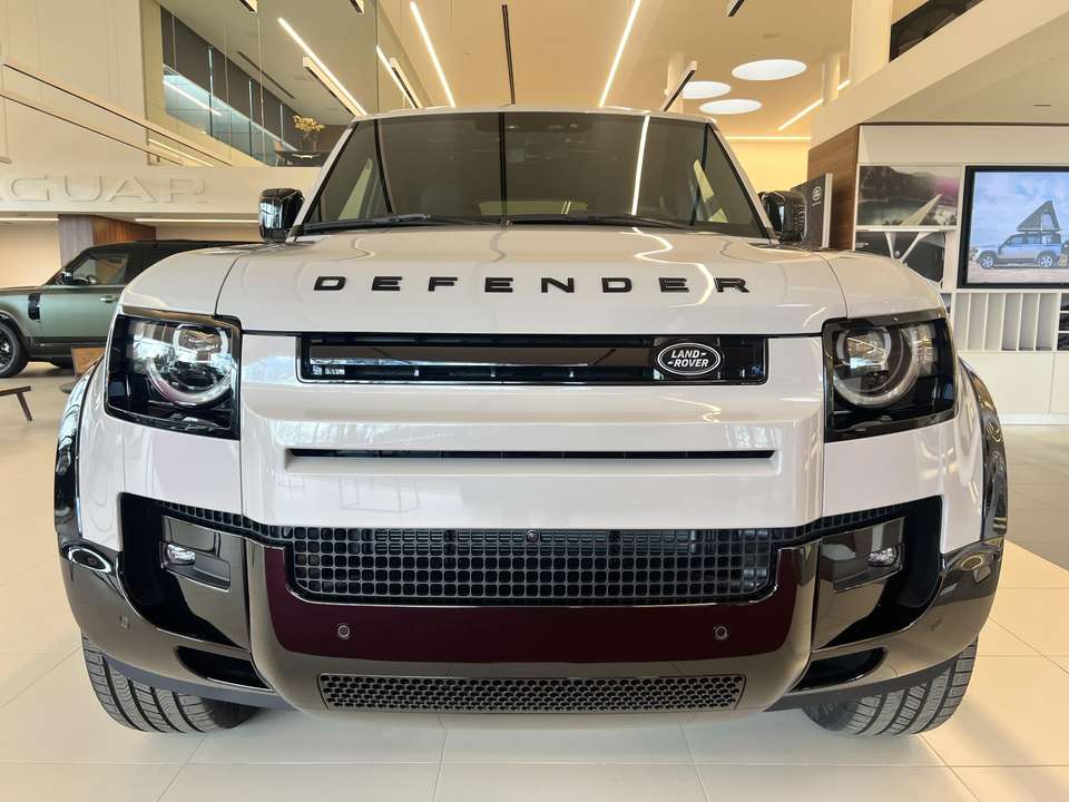 Land Rover Defender - Imagem 2
