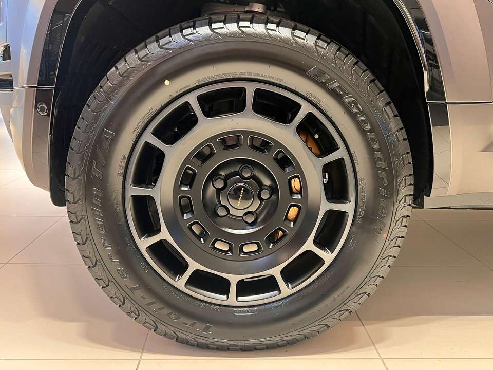 Land Rover Defender - Imagem 7