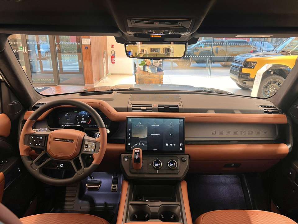 Land Rover Defender - Imagem 9