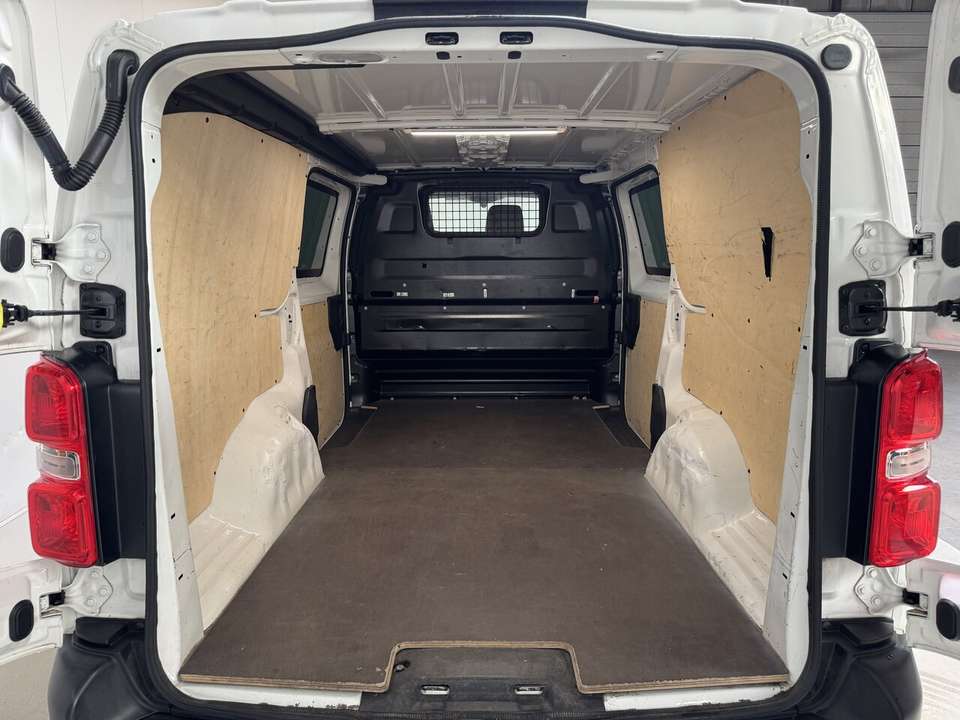 Opel Vivaro - Imagem 10