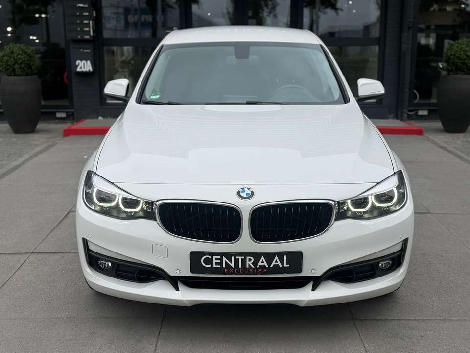 BMW 320 - Imagem 2