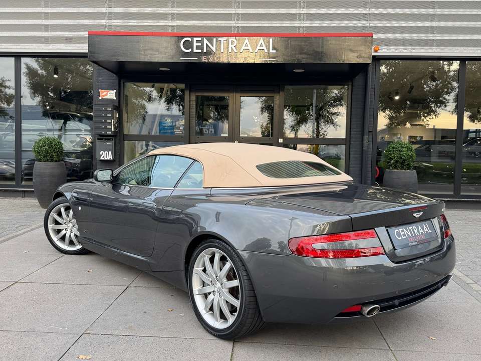 Aston Martin DB9 - Imagem 6