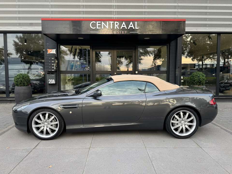 Aston Martin DB9 - Imagem 11