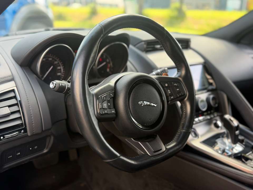 Jaguar F-Type - Imagem 14