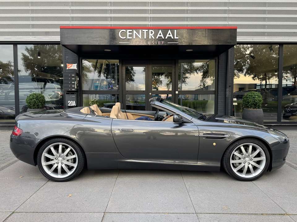 Aston Martin DB9 - Imagem 12