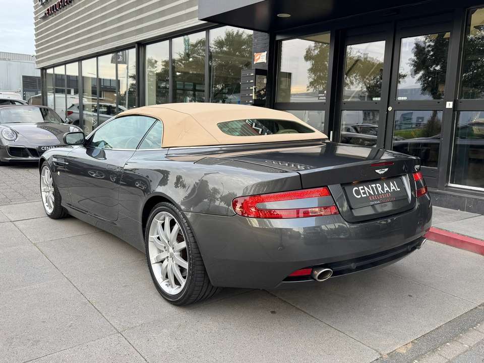 Aston Martin DB9 - Imagem 17