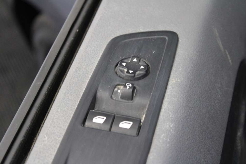 Opel Vivaro - Imagem 11