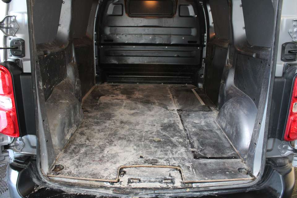 Opel Vivaro - Imagem 14