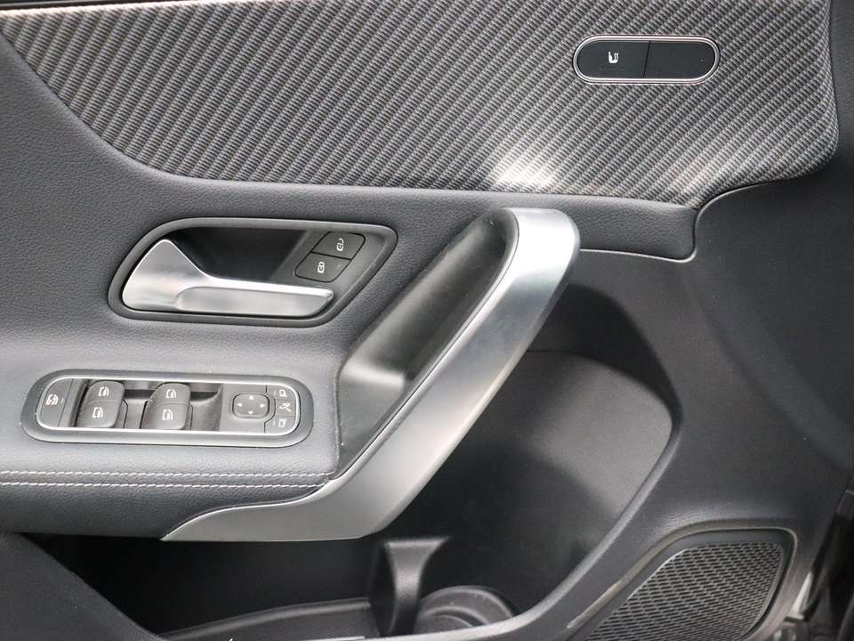 Mercedes-Benz A 180 - Imagem 8