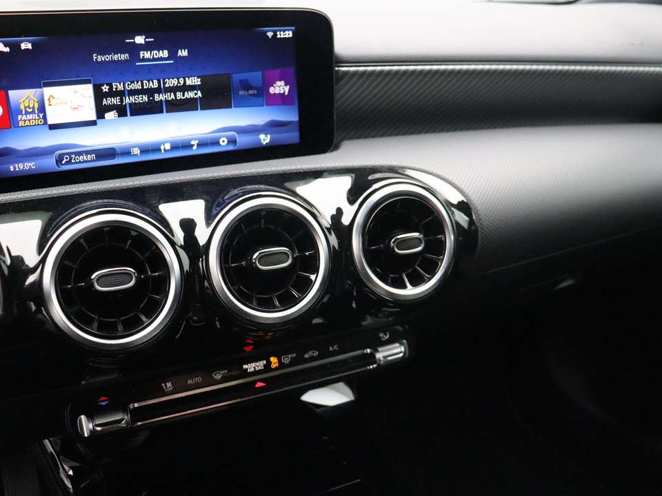 Mercedes-Benz A 180 - Imagem 12