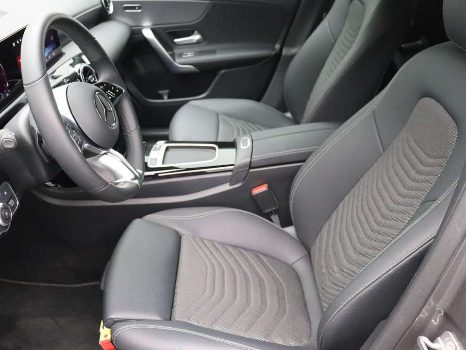 Mercedes-Benz A 180 - Imagem 14