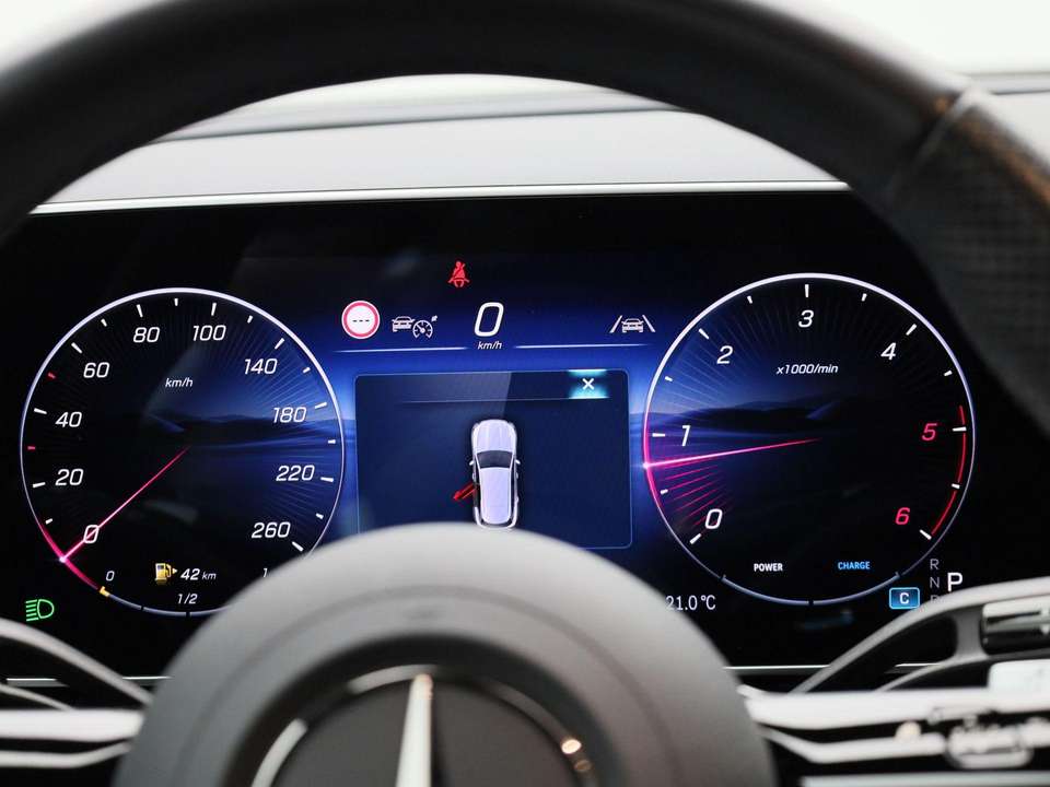 Mercedes-Benz GLC 300 - Imagem 8