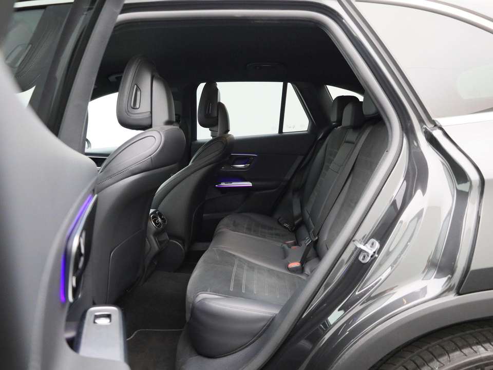 Mercedes-Benz GLC 300 - Imagem 11