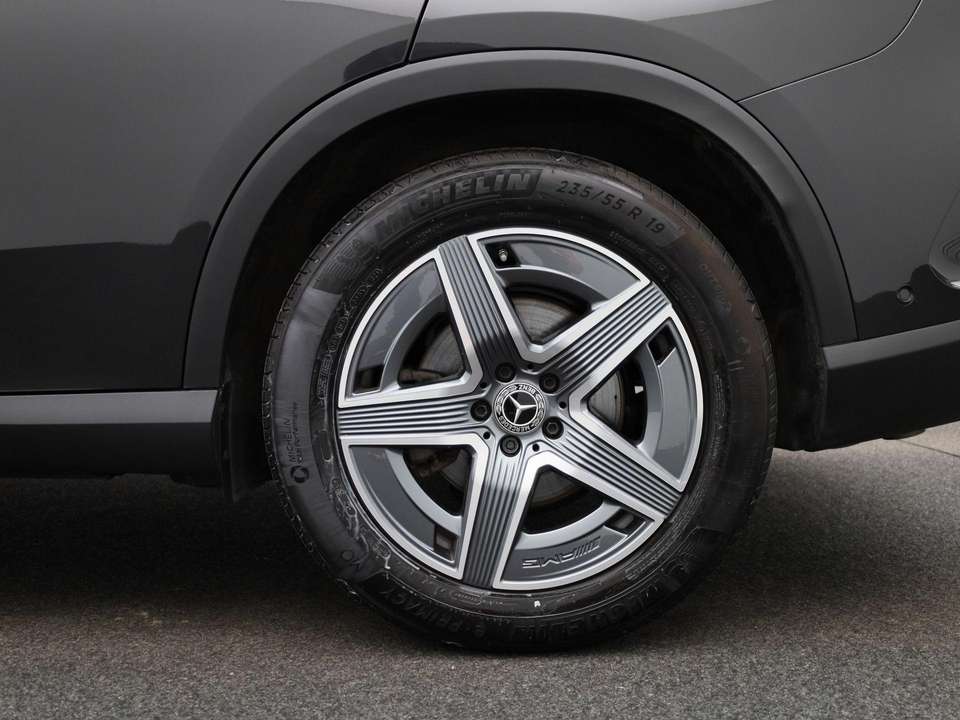 Mercedes-Benz GLC 300 - Imagem 12