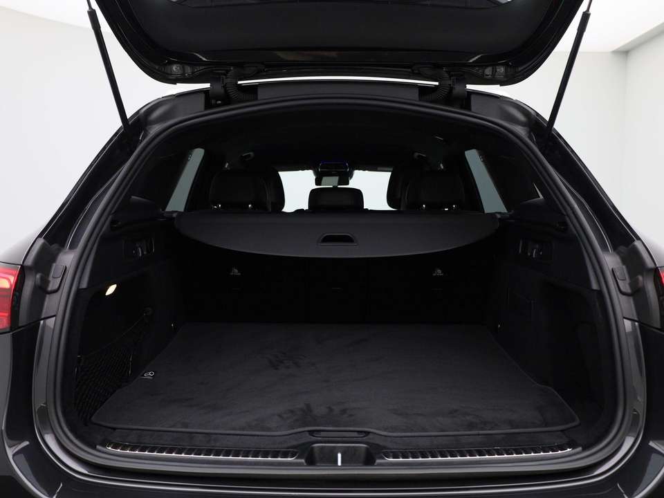 Mercedes-Benz GLC 300 - Imagem 13