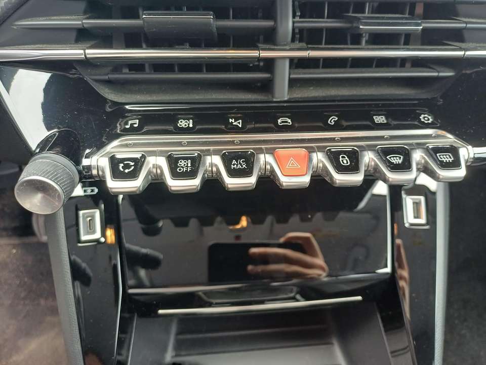 Peugeot 208 - Imagem 14