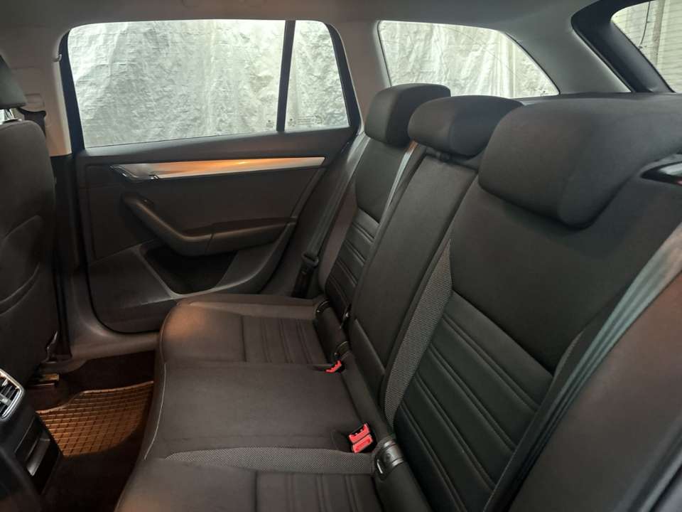 Skoda Octavia - Imagem 12