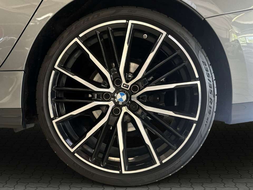 BMW 218 - Imagem 15
